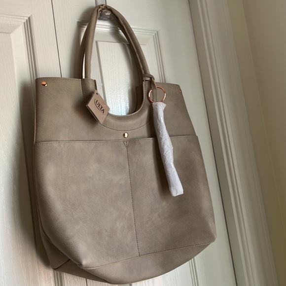 Beautiful Ulta bag - Picture 2 of 5